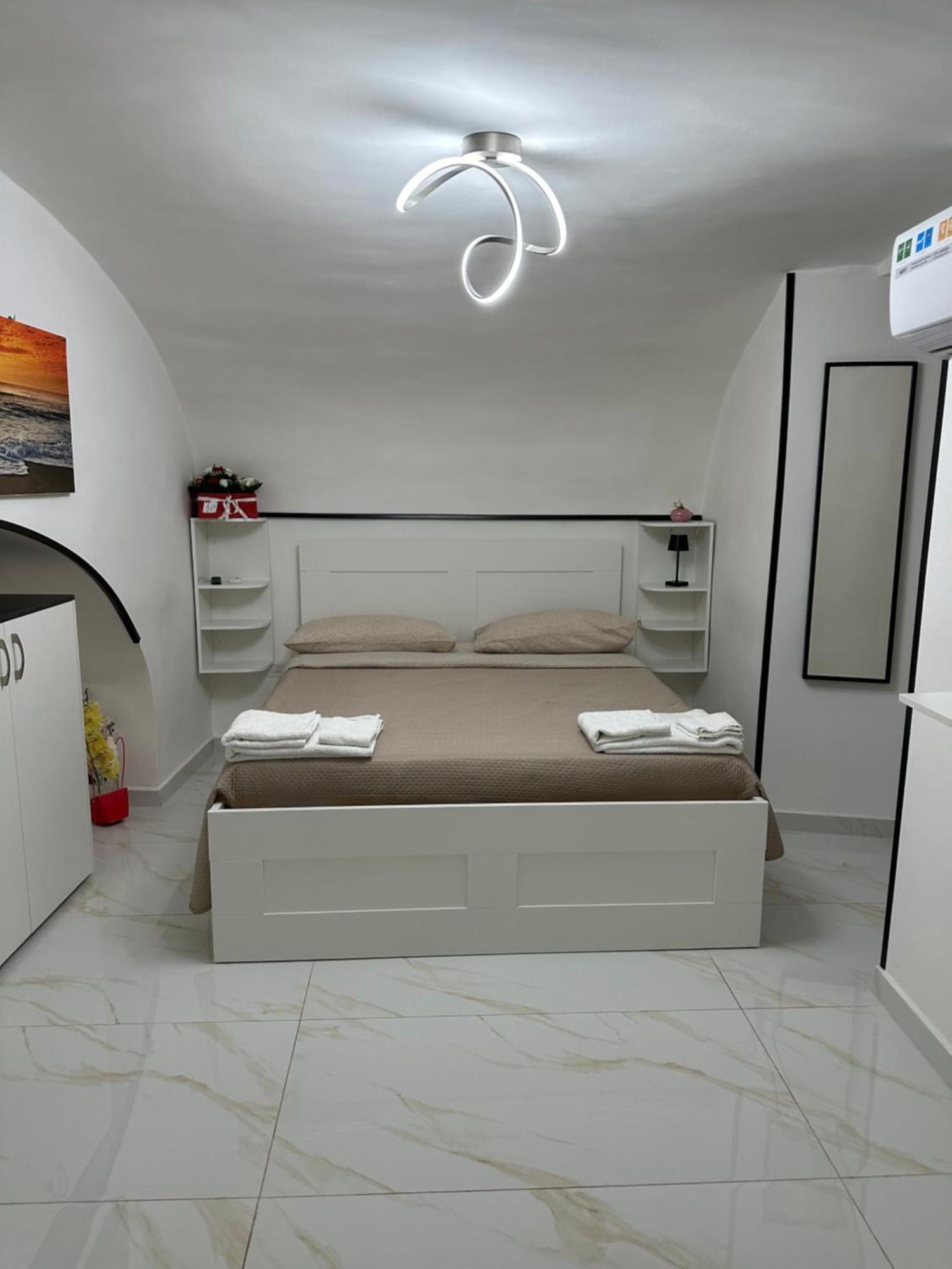 Rose'S House Otel Napoli Dış mekan fotoğraf